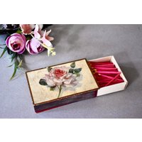 Vintage Metall Streichhölzer Feuer Grube Werkzeuge Tabak Vergoldet Box Mit Rosen von SekulidisAntiques