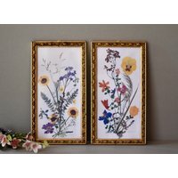 Vintage Paar Wandbehang Blumen Bild Dekoration Vergoldeten Rahmen Wanddekor Decor Vintage Paar Wandbehang Blumen Bild Dekoration Vergoldeten Rahmen Wanddekor Decor von SekulidisAntiques