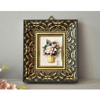 Vintage Porzellan Plakette Blumen Capodimonte Holzrahmen Vergoldet Wanddekor von SekulidisAntiques