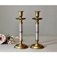 Vintage Set Von Zwei Bronze Kerzenhalter Kamine Wohnkultur Antikes Dekor von SekulidisAntiques