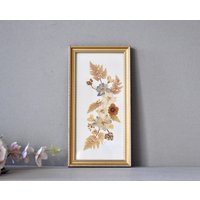 Vintage Wandbehang Pano Mit Getrockneten Blumen Im Holzrahmen Country Garden Flowers von SekulidisAntiques