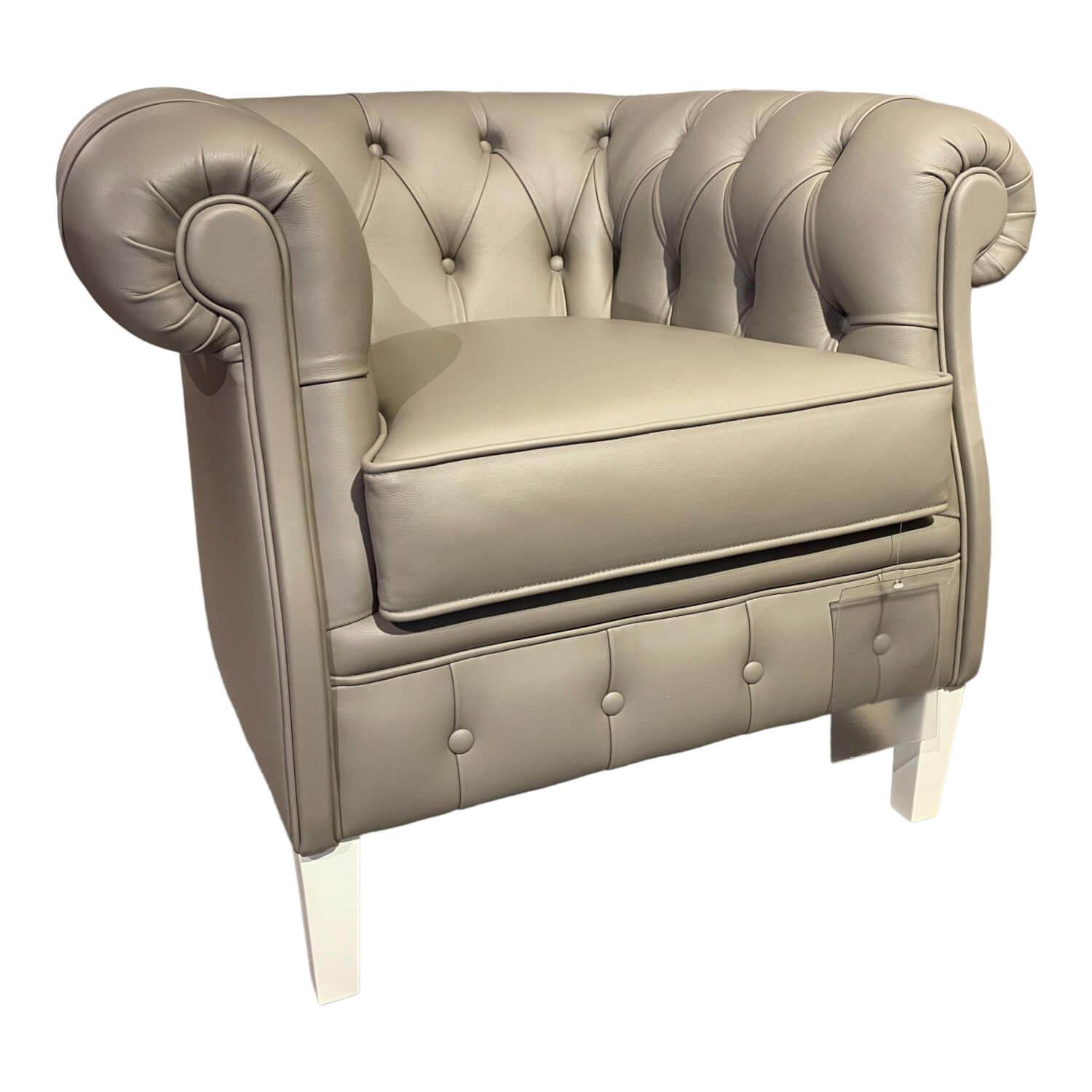 Sessel Chester Leder Linea Rain S7730 Elfenbeinfarbig Antikisiert Sessel Chester Leder Linea Rain S7730 Elfenbeinfarbig Antikisiert von Selva