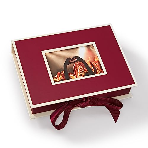 Semikolon 352512 Kleine Fotobox mit Einschubfenster - 20,7 x 15,3 x 4,7 cm - für 13 x 18 cm Fotos - burgundy dunkel-rot von Semikolon
