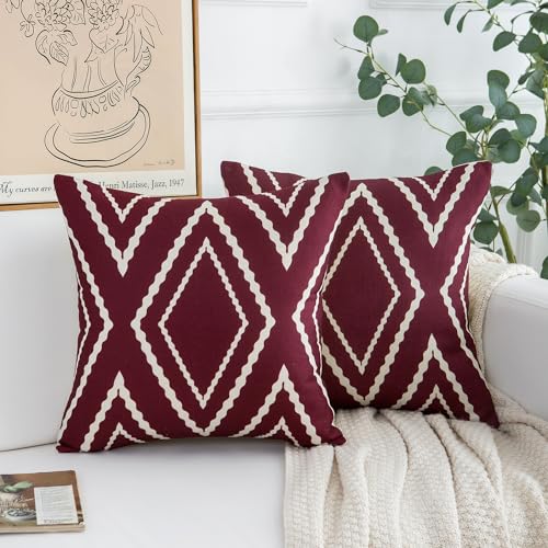 Serento 2er Set Sofakissen Rot 50x50 cm Geometrische Muster Kissenbezüge Rot und Weiß Quadratische Kissenhülle Boho Sofakissen Leinen Modern Dekokissen für Sofa Schlafzimmer Wohnzimmer und Wohnkultur von Serento