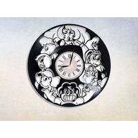 Crystal Gems Vinyl Schallplatten Wanduhr, Geschenkideen Für Tv Serie Fans von SergioArtStudio