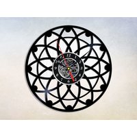 Mandala Vinyl Wanduhr, Wandkunst Dekoration, Geschenkideen, Hypno Flower Uhr von SergioArtStudio