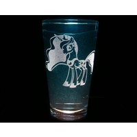 Prinzessin Luna Ganzkörper - Pint Glas von SeriousPonies
