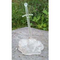 Excalibur Im Stein, Dekoratives Schwert, Crystal Clear Harzdruck Excalibur Im Stein, Dekoratives Schwert, Crystal Clear Harzdruck von S3DLempertz