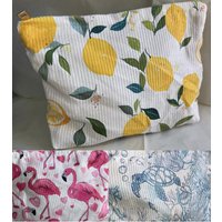 Kulturbeutel/Kosmetiktasche/Stofftasche Mit Reißverschluss - Praktisch, Stilvoll & Vielseitig Zitrone/Flamingo/Schildkröte/Blümchen Kulturbeutel/Kosmetiktasche/Stofftasche Mit Reißverschluss - Praktisch, Stilvoll & Vielseitig Zitrone/Flamingo/Schildkröte/Blümchen von SetTheDesk