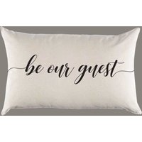 Seien Sie Unser Gast Canvas Kissen Oder Kissenbezug - Home Throw Gästezimmer von SevenMilesPerSecond