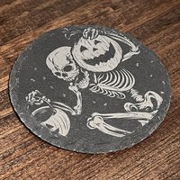 Night Of The Pumpkin Halloween 10cm Gravierter Runder Schiefer Untersetzer von SeventhInk