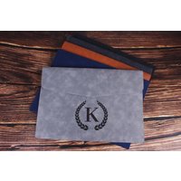 Personalisierte Gravierte Leder A4 Dateiordner, Dokumenten-Organizer, Benutzerdefinierte Name Reisedokument Lagerung, Herren Monogramm Geschenk Personalisierte Gravierte Leder A4 Dateiordner, Dokumenten-Organizer, Benutzerdefinierte Name Reisedokument Lagerung, Herren Monogramm Geschenk von Sewing4uFinds
