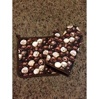 Schokoladen-Liebhaber Isoliert/Gesteppte Topflappen Und Ofenhandschuh Set von Sewmanydeals