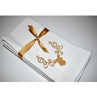 Gold Bestickte Geweih Servietten - 4-Er Set Aus Baumwolle von Sewmuchfunstuff
