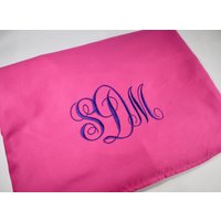 Monogramm Cover Für Poolsessel Besticktes Samt-Mikrofasertuch Mit Taschen von Sewmuchfunstuff