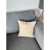 Creme Harris Tweed Kissenbezug von SewnSewElegantly
