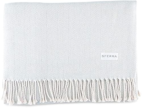 SFERRA Tagesdecke Celine, Fischgrätenmuster, 100 % Baumwolle Throw Blanket (51" x 71") Silver Sage von Sferra