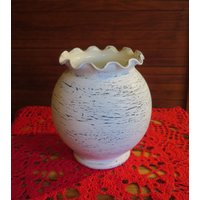 Kleine Runde Blumenvase Kleine Runde Blumenvase von ShabbyNettyChic
