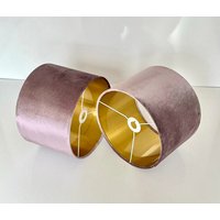 Neuer Luxus-Premium-Qualitäts-Glamour-Samtstoff Mit Gebürstetem Metallics-Futterlampenschirm-Pendelleuchte-Schatten in Mehreren Größen von ShadesByWoodpecker