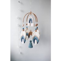 Makramee Regenbogen Mobile Für Babybett, Boho Baby, Baby Junge von ShaggyRedFox