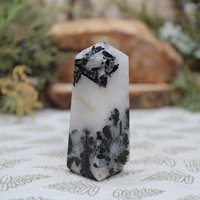 A + Schwarzer Turmalin in Bergkristall Turm, Schörl, All Polish Obelisk Spitze, 100 Ml Aus Brasilien von ShamanicCrystals