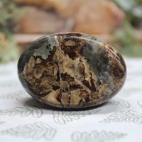 Aa + Black Opal Crystal Handstein, 2.8 Oz Polierter Handkristall Aus Indonesien von ShamanicCrystals
