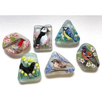 Handbemalte Seeglasvogel-Magnete Benutzerdefinierte Blumenkunst von ShePaintsSeaglass