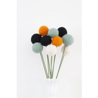 Orange Schwarz Weiß Mint Filz Pom Blumen - Billy Ball Herbstblumen Strauß Blumenstrauß Wolle Pompons Weiß Gelb von SheepFarmFelt