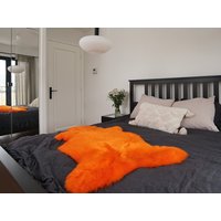 Regular Schaffell Orange Farbe Überwurf Echtes Leder Schaffell 50 "x 28" Dekorativer Teppich Natürliche Bequem, Gemütlich, Hiny von SheepskinDecor