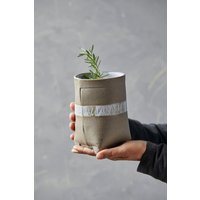 Grau Goldener Keramik Übertopf, Indoor Kakteen Handgemachter Sukkulenten Übertopf Mit Untertasse, Kleine Blumenvase, Rustikales Regal Dekor von ShellyClayspot