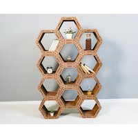Hexagon Regal - Honeycomb Regale Handgefertigte Bücherregal Aus Holz Stehende Wohnkultur Schönes Zusammengestelltes Custom Shelf von ShelvesHoneycombArt