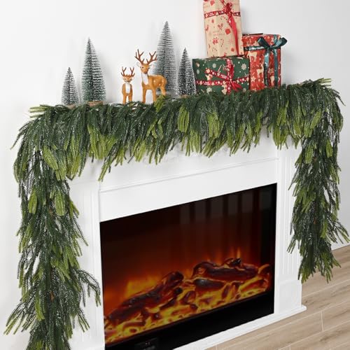 Künstliche Norfolk-Kiefergirlanden für Innendekorationen Künstliche Norfolk-Kiefergirlanden für Innendekorationen von Sherika