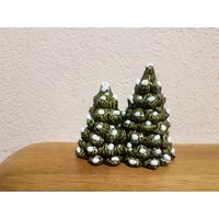 Keramik 2 Mittelglasierte Evergrüne Bäume Mit Gebranntem Schnee | #321 von SherrysCeramicCrafts