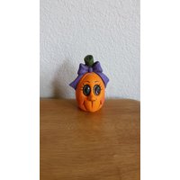 Keramik Gangbuster Googley Kürbis Mit Schleife | #337 Keramik Gangbuster Googley Kürbis Mit Schleife | #337 von SherrysCeramicCrafts