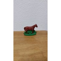 Keramik Pferd Im Gras, Rotbraunes Pferd(#541C von SherrysCeramicCrafts