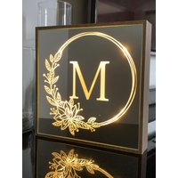 Personalisierte Led Spiegel-Monogramm-Zeichen - Gravierte Paare Plaque Gerahmte Schattenbox Valentinstag Hochzeit Brautgeschenk von ShiandeCreations