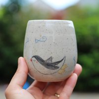 Handgemachter Keramik Becher Mit Verschiedenen Motiven von ShirinFacharKeramik