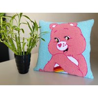 Handgemachte Lochnadel " The Pink Care Bear Kissenbezug, Kinderkissen, Dekokissen von ShiroDesignStudio