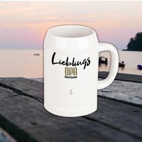 Bierkrug "Lieblingsmensch Lieblings Opa" Mit Wunschname Krug Zum Anstoßen Geschenk Familie Bierkrug "Lieblingsmensch Lieblings Opa" Mit Wunschname Krug Zum Anstoßen Geschenk Familie von ShirtInStyle