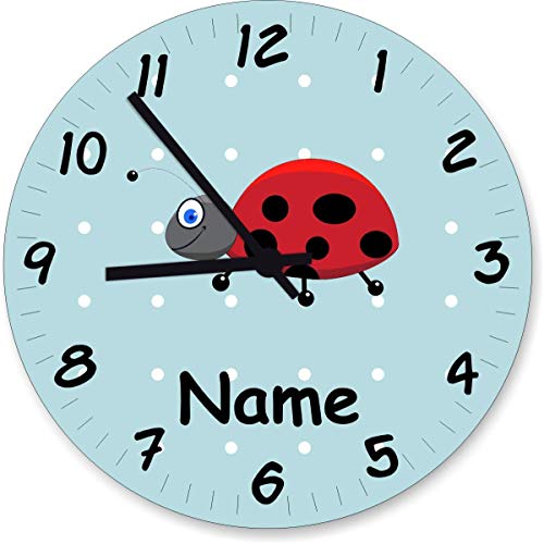 Shirtinstyle Wanduhr Kinderzimmeruhr Marienkäfer mit Wunschnamen Geschenk Uhr Kinder Handmade, 29cm, Farbe Pastellblau Shirtinstyle Wanduhr Kinderzimmeruhr Marienkäfer mit Wunschnamen Geschenk Uhr Kinder Handmade, 29cm, Farbe Pastellblau von Shirtinstyle