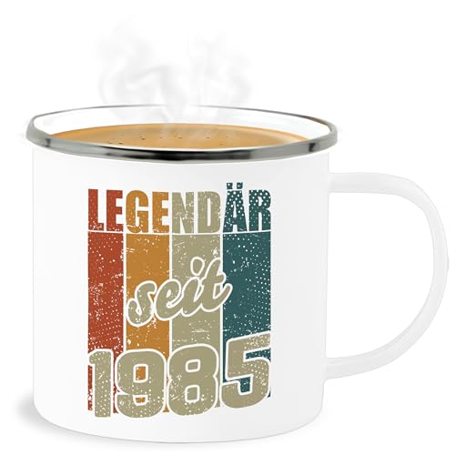 Emaille Becher Blechbecher - 40. Geburtstag Tasse - Legendär seit 1985 - Vintage Farben - 300 ml - Weiß Silber - 40 1984 blech kaffeetasse firrzich 1983 häferl 40igster zehnunddreissig Emaille Becher Blechbecher - 40. Geburtstag Tasse - Legendär seit 1985 - Vintage Farben - 300 ml - Weiß Silber - 40 1984 blech kaffeetasse firrzich 1983 häferl 40igster zehnunddreissig von Shirtracer