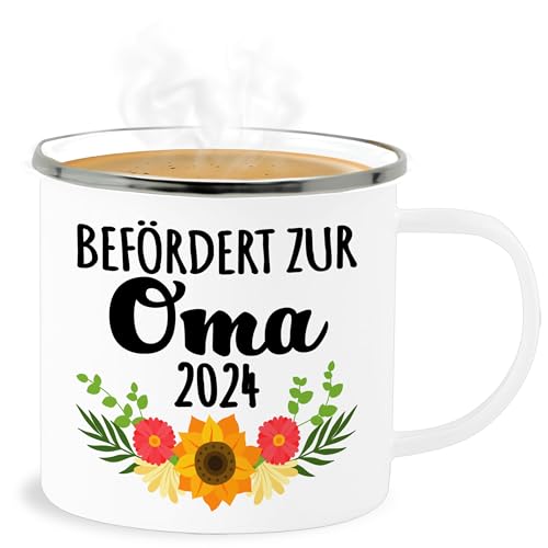 Emaille Becher Blechbecher - Großmutter - Befördert zur Oma 2024 mit Blumen - schwarz - 300 ml - Weiß Silber - frischgebackene tasse omas du wirst omi geschenk geschenke für omis fuer von Shirtracer