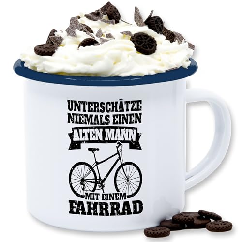 Emaille Tasse Blechtasse - Radsport Tassen - Unterschätze niemals einen alten Mann mit einem Fahrrad - schwarz - 300 ml - Weiß Blau - rad radfahrer blech radel alte männer radfahren von Shirtracer