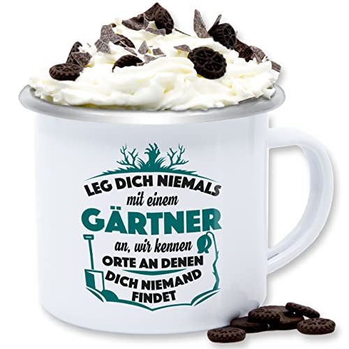 Emaille Tasse Blechtasse - Statement Sprüche - Leg dich niemals Gärtner an - 300 ml - Weiß Silber - sprüche, gartenbauer tassen sarkasmus garten blechtassen spruechen spruch sprueche mit von Shirtracer