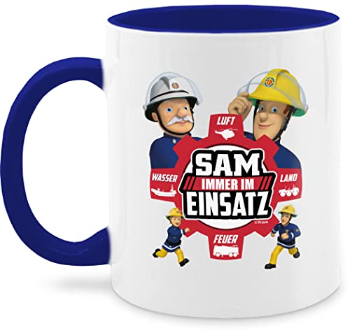 Tasse Tassen 325ml - Feuerwehrmann - Sam - Immer im Einsatz - 325 ml - Dunkelblau - feuetwehrmann der feuwehrman feuerwerhman feuwehrmann feuerwehr kinder fwuerwehrmann euerwehrmann q9061 von Shirtracer