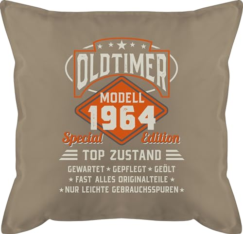 Shirtracer Kissen 50x50-60. Geburtstag - Oldtimer Modell 1964-50 x 50 cm - Beige - überraschung zum 60 Geschenk 60.Geburtstag Geb 60te Geb. 60'igsten Birthday Alles Gute 60.TER 60er Jahre von Shirtracer