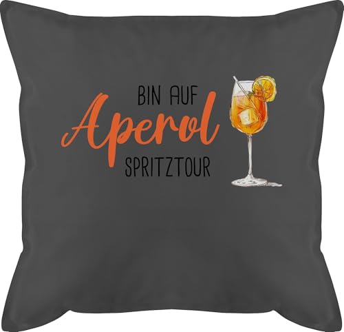 Kissen 50x50 - Karneval & Fasching - Bin auf Aperol Spritztour I JGA I Mädelsabend I Spritz Tour - 50 x 50 cm - Grau - karnevalskissen Fasching- Glas Karnevals Carnevale feiern Faschings Spruch von Shirtracer