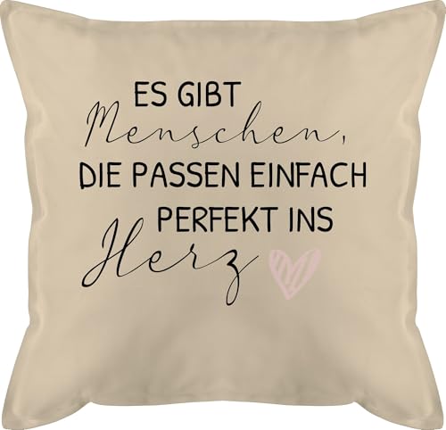 Shirtracer Kissen 50x50 - Freund - Es gibt Menschen die passen einfach ins Herz | Schön DASS es Dich gibt Geschenke | Freundschaft | Herzensmensch Geschenk - 50 x 50 cm - Beige Natur - freundes von Shirtracer