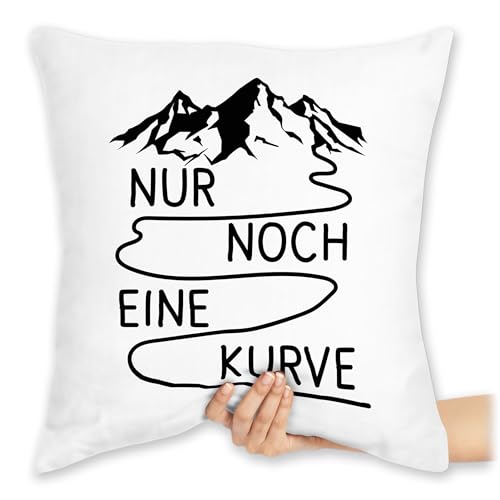 Shirtracer Kissen 40x40 Zierkissen - Wandern - Nur noch eine Kurve - 40 x 40 cm - Weiß - Wanderer Berg Wander Berge Wandertag Bergen Geschenke Wanderfreunde sprüche Geschenk ich gehe Spruch von Shirtracer