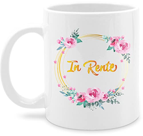 Tasse Tassen 325ml - Rentnerin - In Rente Blumenkranz - 325 ml - Weiß - ruhestandsgeschenk fuer frauen ruhestand blumen haferl geschenktassen pension rentner teetasse rentenbeginn frau von Shirtracer